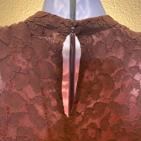 Top - Picture 2 of 4